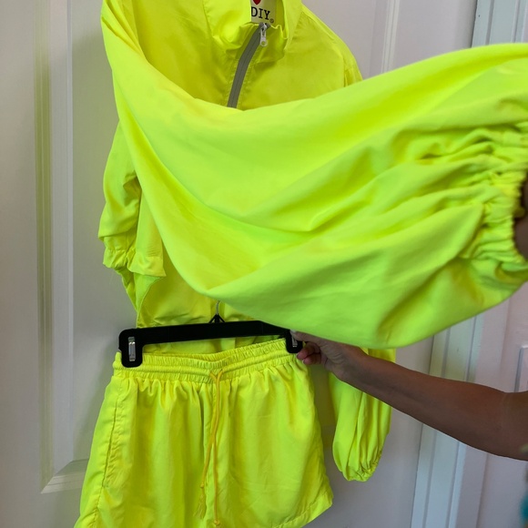 I ❤️ DIY Neon Yellow Windbreaker Bodysuit & Shorts Set Size S - Picture 3 of 16